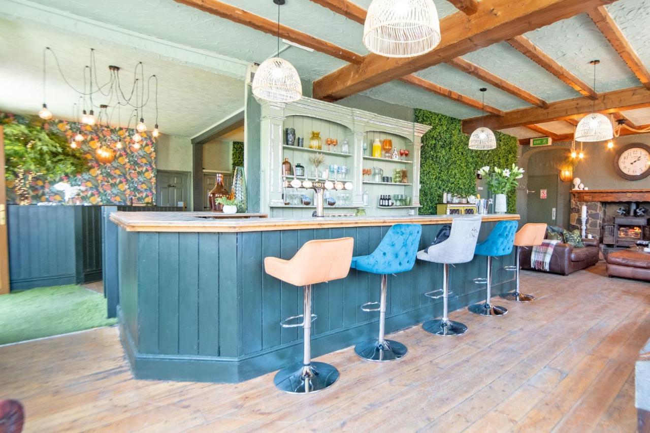 Entire Venue With Sleeps Up To 19 - Waterfall Country Escape Wales Holiday home *