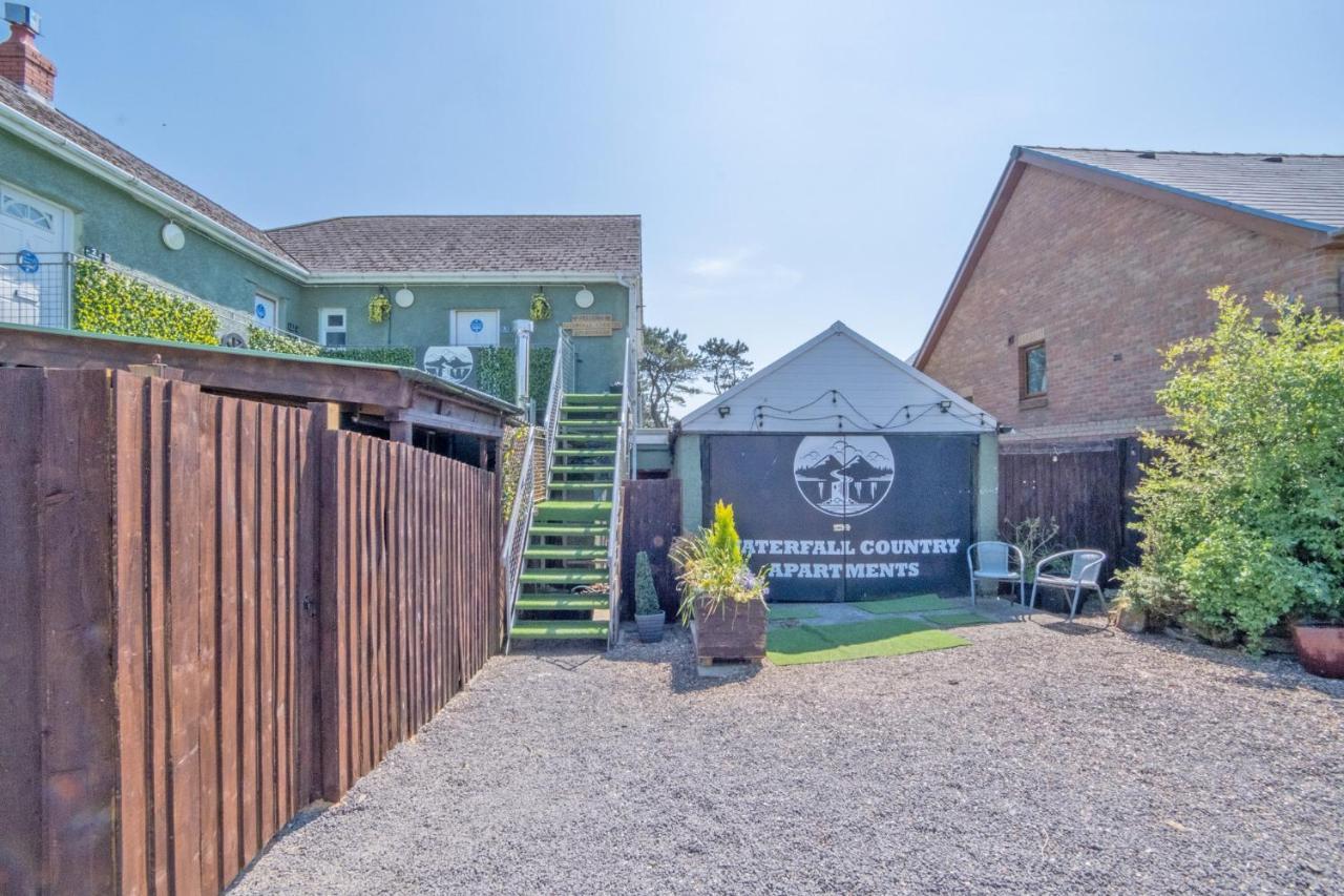 Entire Venue With Sleeps Up To 19 - Waterfall Country Escape Wales Holiday home Coelbren